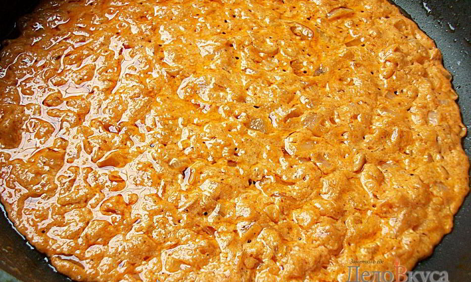 Рецепт розового соуса с луком и чесноком