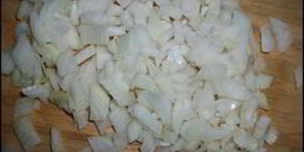 розовый соус с луком и чесноком