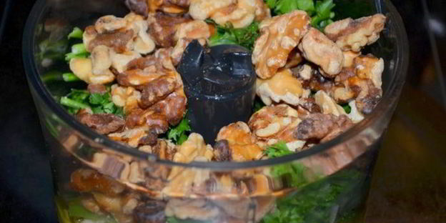 мини-перцы с соусом песто