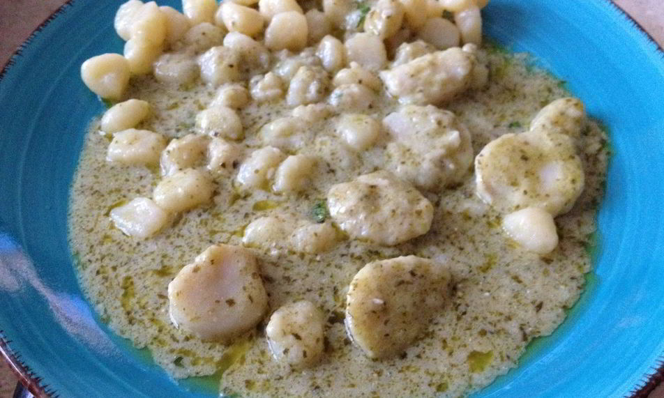 Рецепт морских гребешков с соусом песто