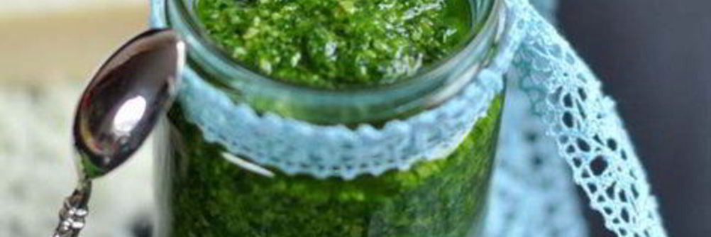 Песто из черемши с миндалем