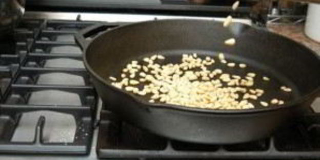 песто на сковороде