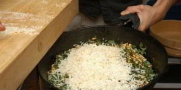 песто на сковороде