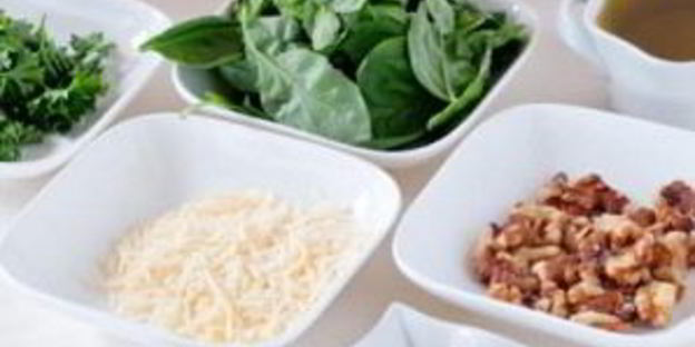 пицца три сыра с соусом песто