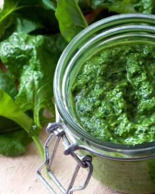 Пряный соус песто из шпината