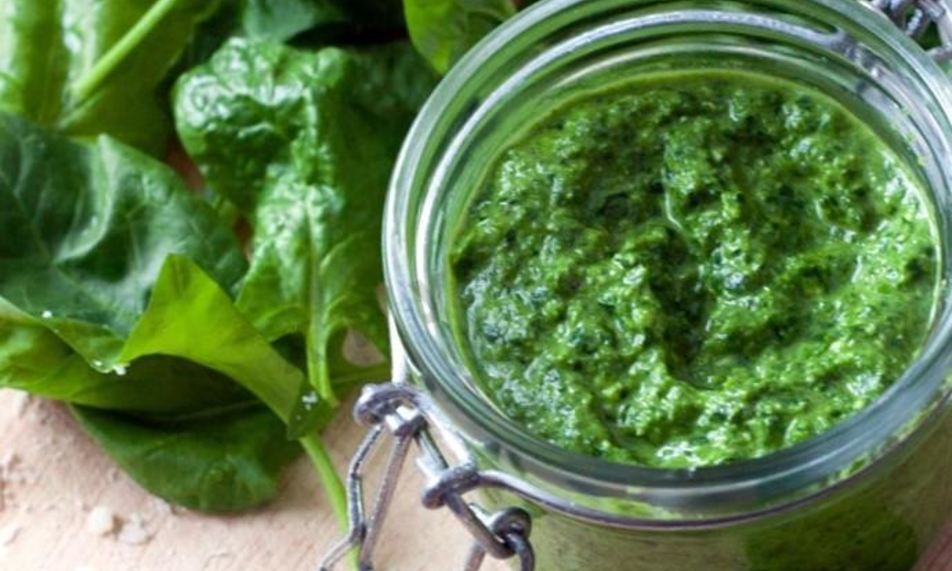 Рецепт пряного соуса песто из шпината