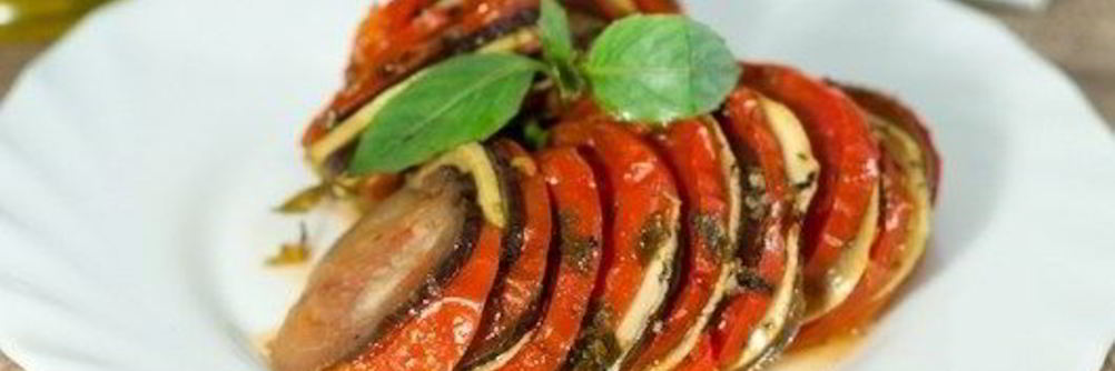 Рататуй с соусом песто