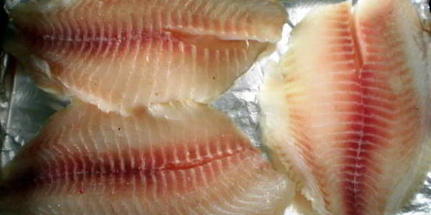 рыба запеченная с соусом песто