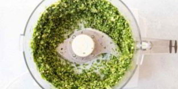 соус песто из кинзы
