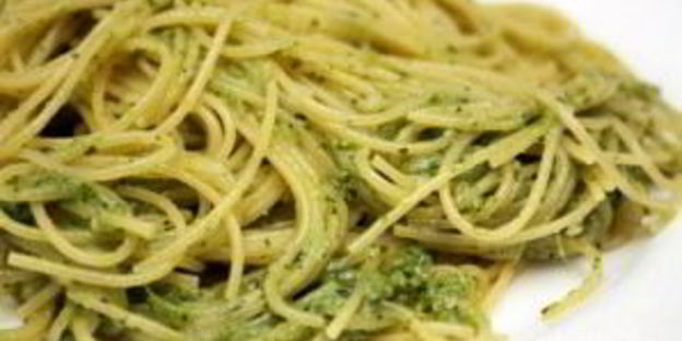 спагетти с соусом песто
