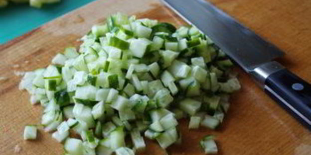 огуречно-ананасовая сальса