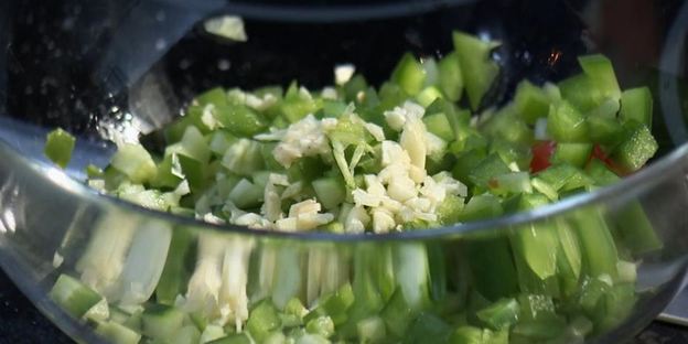 острая зеленая сальса