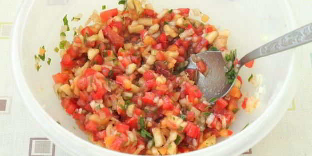 овощная сальса с персиками