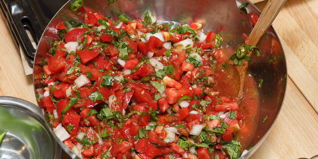 сальса из летних помидоров