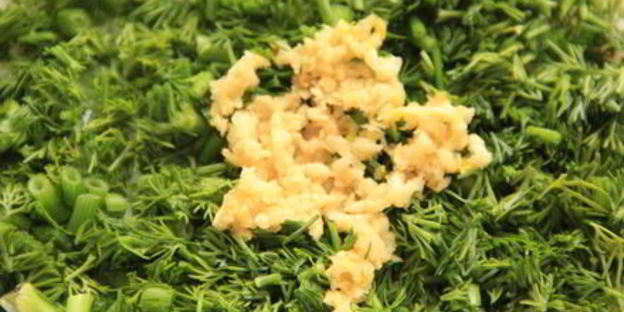 курица в орехово-чесночном соусе сациви