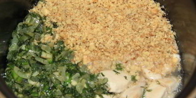 курица в орехово-чесночном соусе сациви