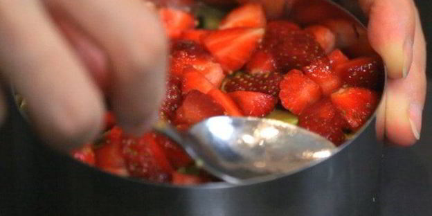 летний тартар с лососем