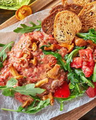 Тартар из бычка с лисичками