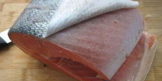 тартар из форели в ледяном хрустале