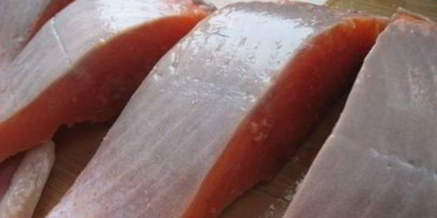 тартар из форели в ледяном хрустале