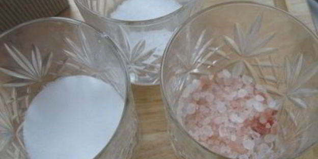 тартар из форели в ледяном хрустале