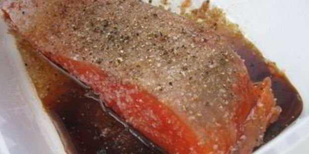 тартар из форели в ледяном хрустале