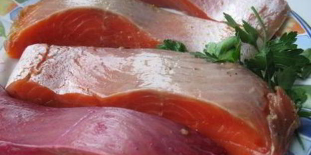 тартар из форели в ледяном хрустале