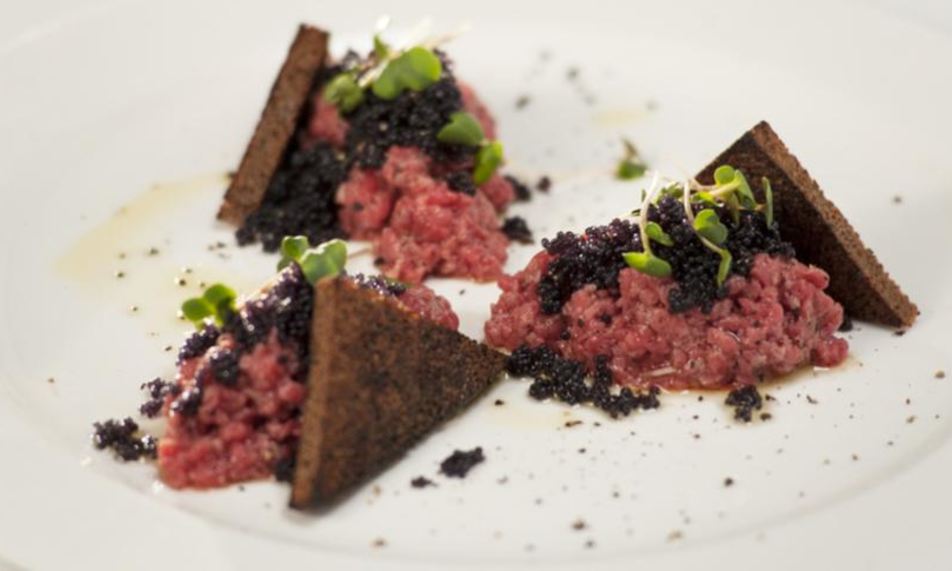 Рецепт тартара из говядины с икрой палтуса