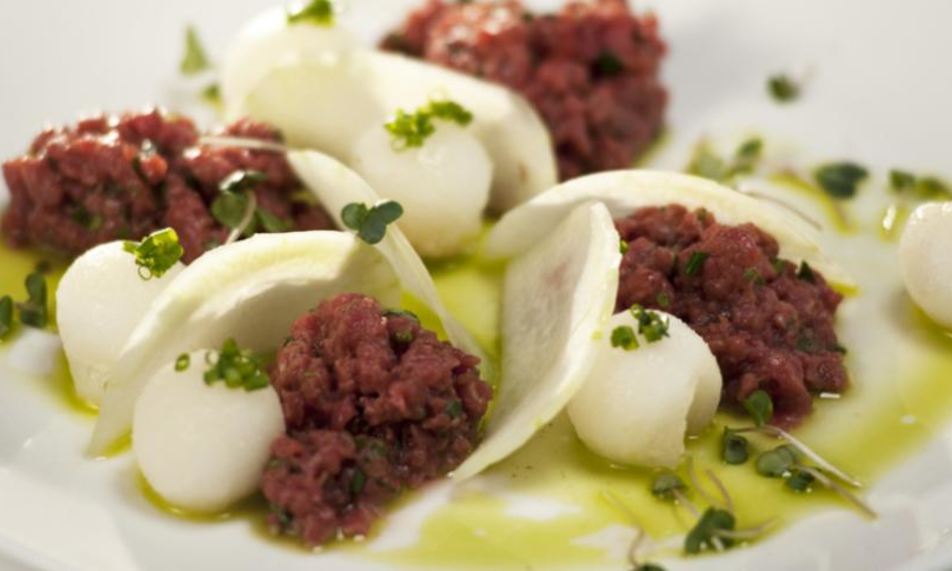 Рецепт тартара из говядины со свежей дыней