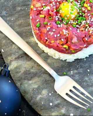 Тартар из говядины в стиле суши-бара