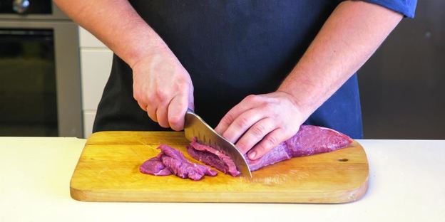 тартар из говядины в стиле суши-бара