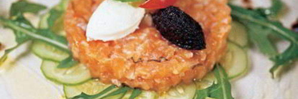 Тартар из лосося с имбирем