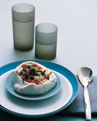 Тартар из моцареллы с маслинами и желе из помидоров