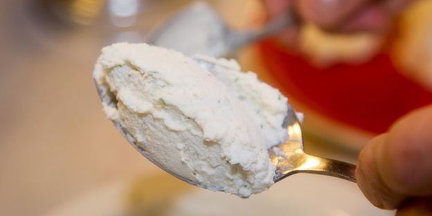 тартар из овощей в соусе из йогурта