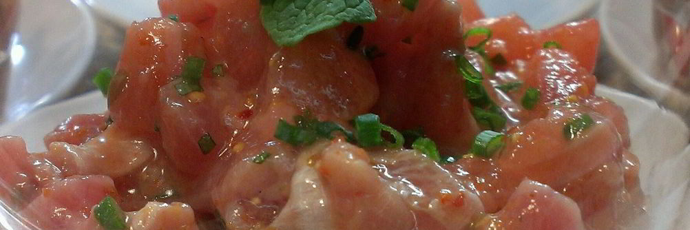 Тартар из тунца с арбузом