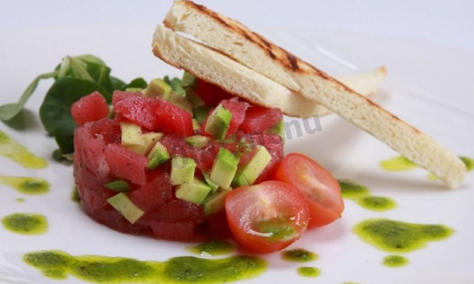 Рецепт тартара из тунца с авокадо