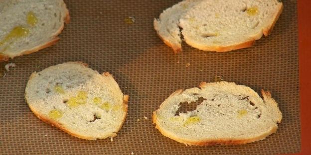 тартар из утиной грудки и фуа-гра с дымом