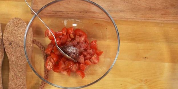 тартар из утки с персиками