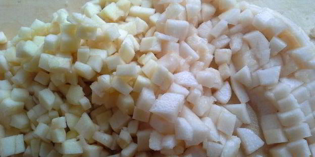 тартар с грушей и яблоком