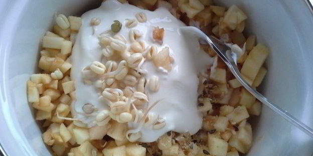 тартар с грушей и яблоком