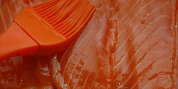 тартар с лососем и авокадо