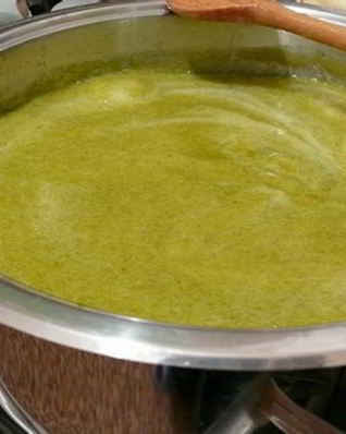 Ткемали из киви