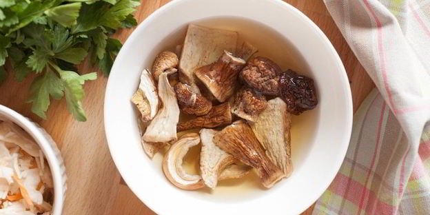 борщ с белыми грибами