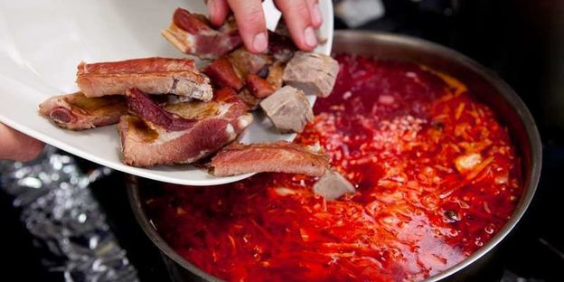 борщ с копченостями