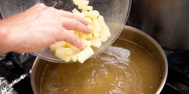 борщ с копченостями