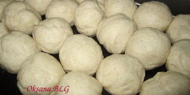 борщ с пампушками