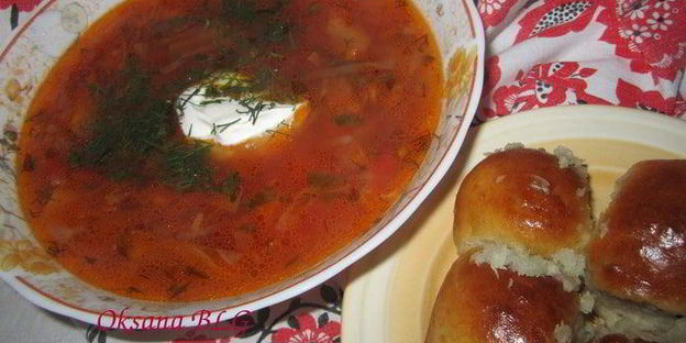 борщ с пампушками