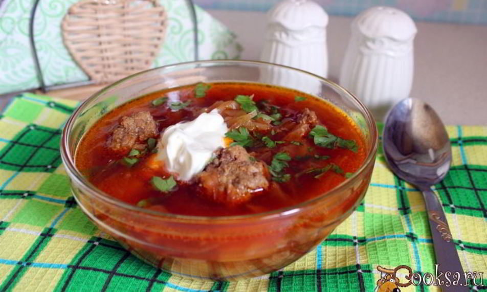 Рецепт летнего борща с молодой капустой и фрикадельками