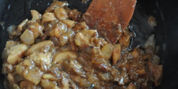 бульон с грибными ушками