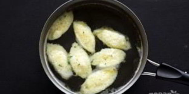 бульон с клецками